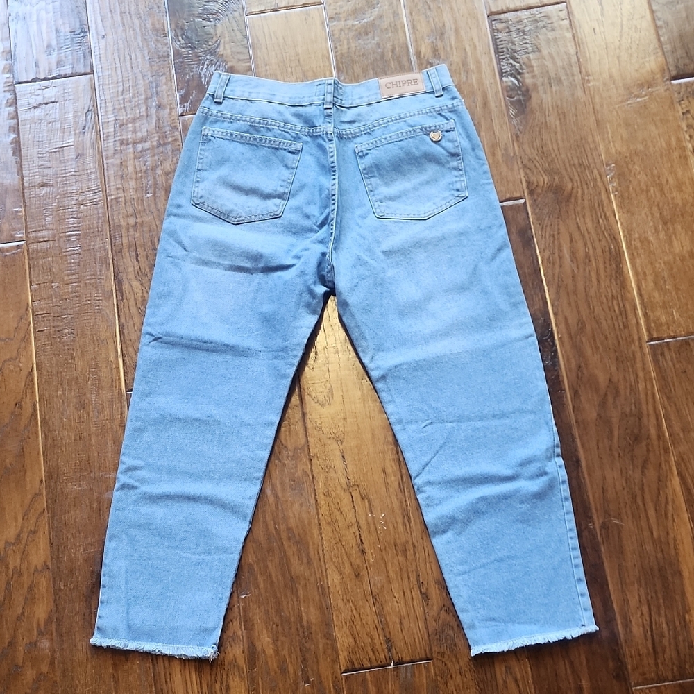 Amy High-Rise Mom Jean Chipre Denim - Picture 5 of 7